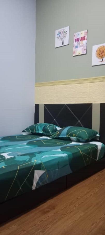 Ny Tropical Backpackers Hostel Desaru Ngoại thất bức ảnh